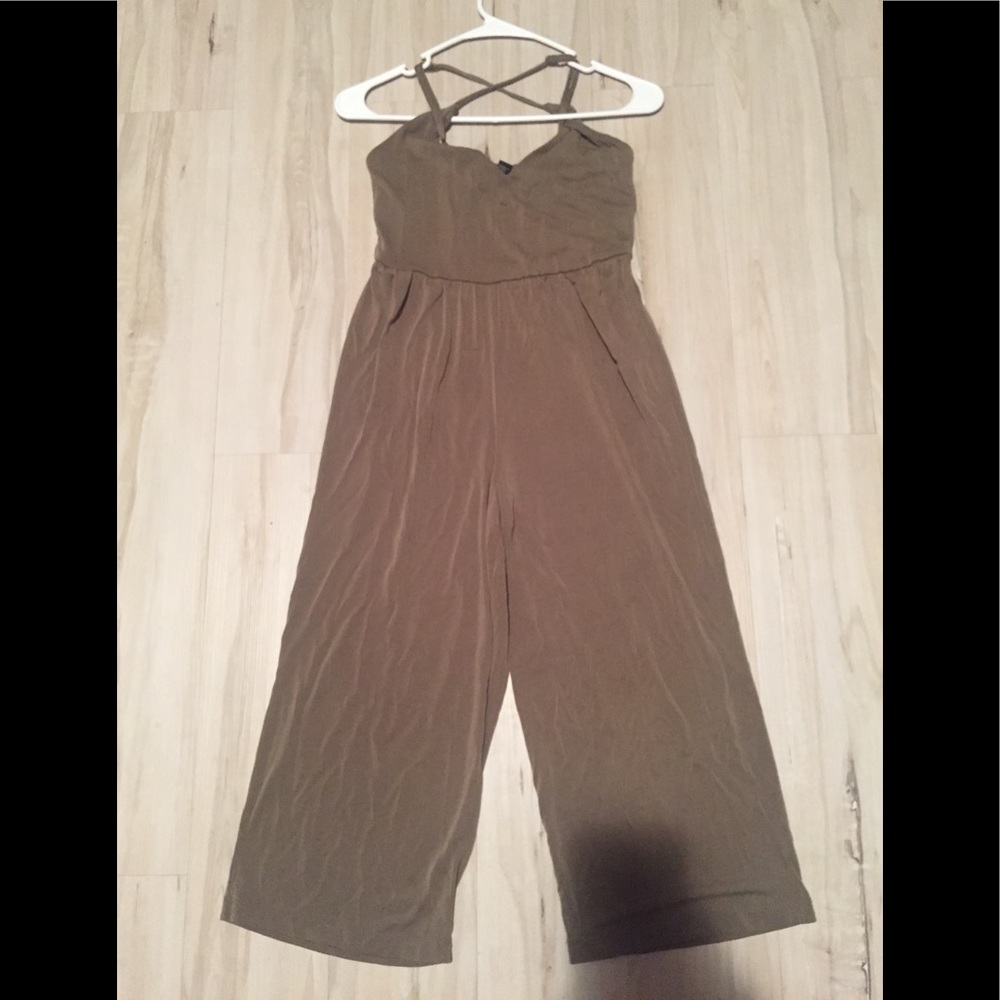 Green forever 21 woman’s jumper